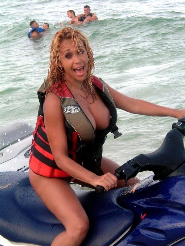 Foto porno con belle lesbiche tra leccate e ditalini - Image 9