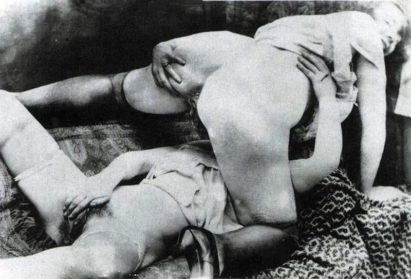 Foto porno con ragazze bisex - Image 7