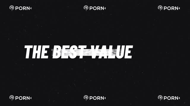 giovane troietta alle prima armi si fa sbattere dal suo professore