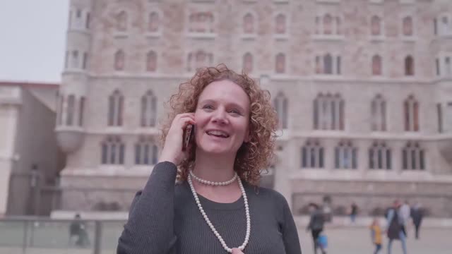 giovani pizzaioli alle prese con la signora matura