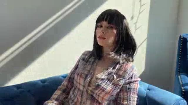 Milf tettona ingorda di cazzo si fa trivellare la vagina rovente