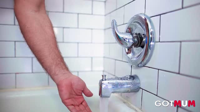 eccitante sesso davanti al frigo